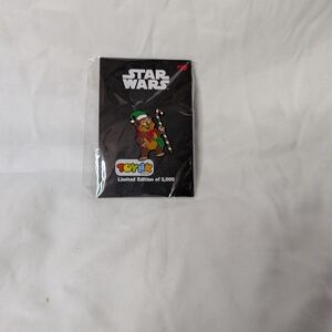 Disney Star Wars Collectible Pin - Black and White
